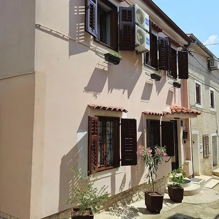 House Zofija 1672 * Pula