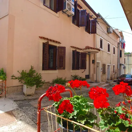 Dom wakacyjny House Zofija 1672 *